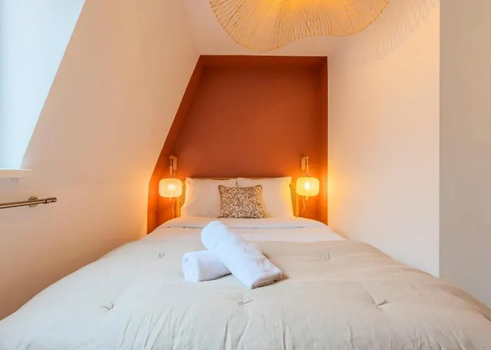 1 Bedroom Courtyard House Typical Of Old 3* 里尔
