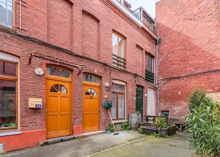 1 Bedroom Courtyard House Typical Of Old