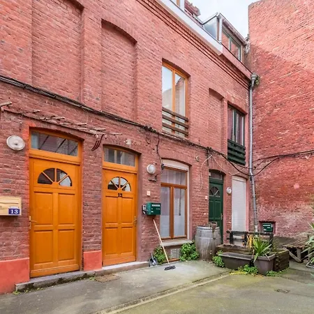 1 Bedroom Courtyard House Typical Of Old